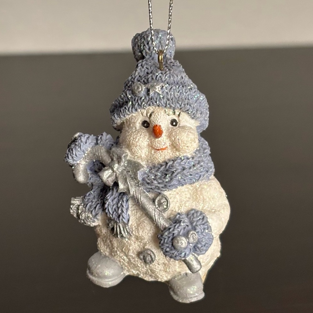 Encore's Snow Buddies 'Yummy' Glittery Blue & White with Candy Cane Ornament